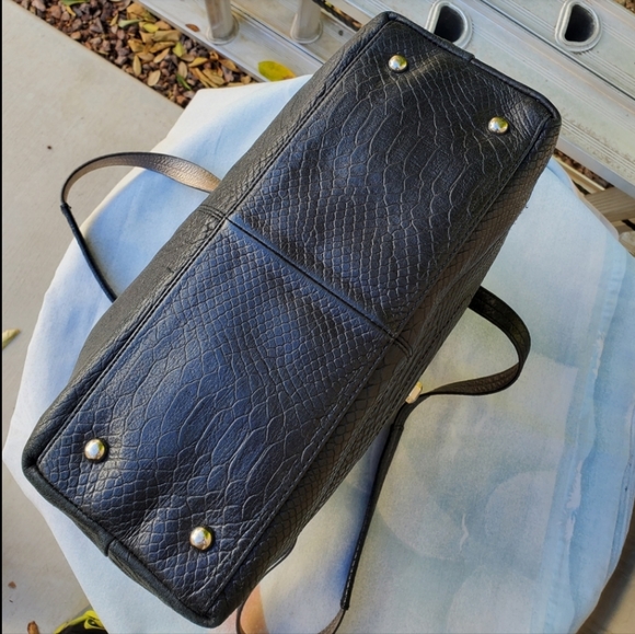 B Makowsky Handbag Snakeskin Embossed Animal Print Leather Shoulder Bag Black - Picture 9 of 14